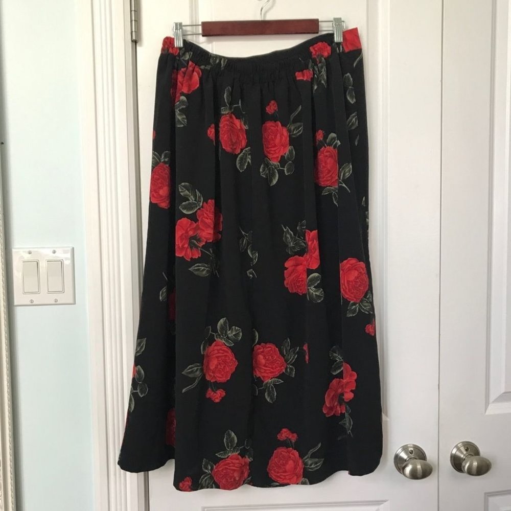 🤩2 for 20🤩 Vintage Black Floral Rose Midi Skirt - Picture 3 of 8